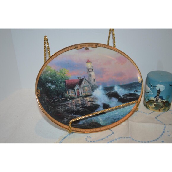 Lighthouse Collectibles Salt Pepper and Hopes Cottage Plate - Picture 4 of 5